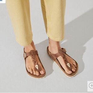 Birkenstock Gizeh Piled Leather, 39, gently worn once inside. Not for me